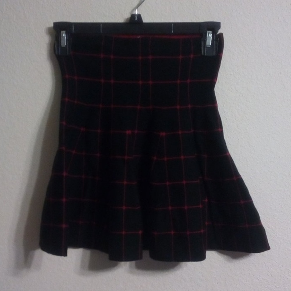 Black and red wetseal mini skirt